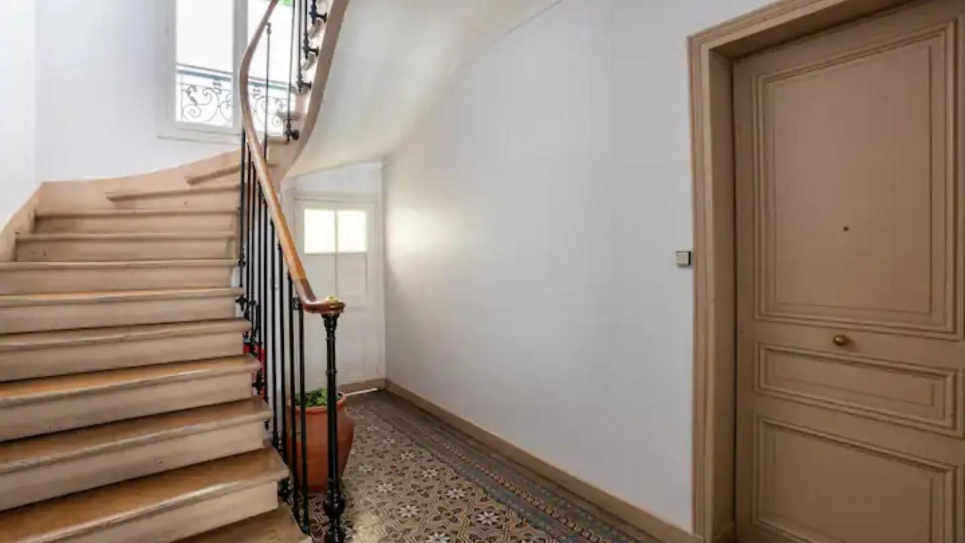 Vintage 2bd With Patio In Montmartre *