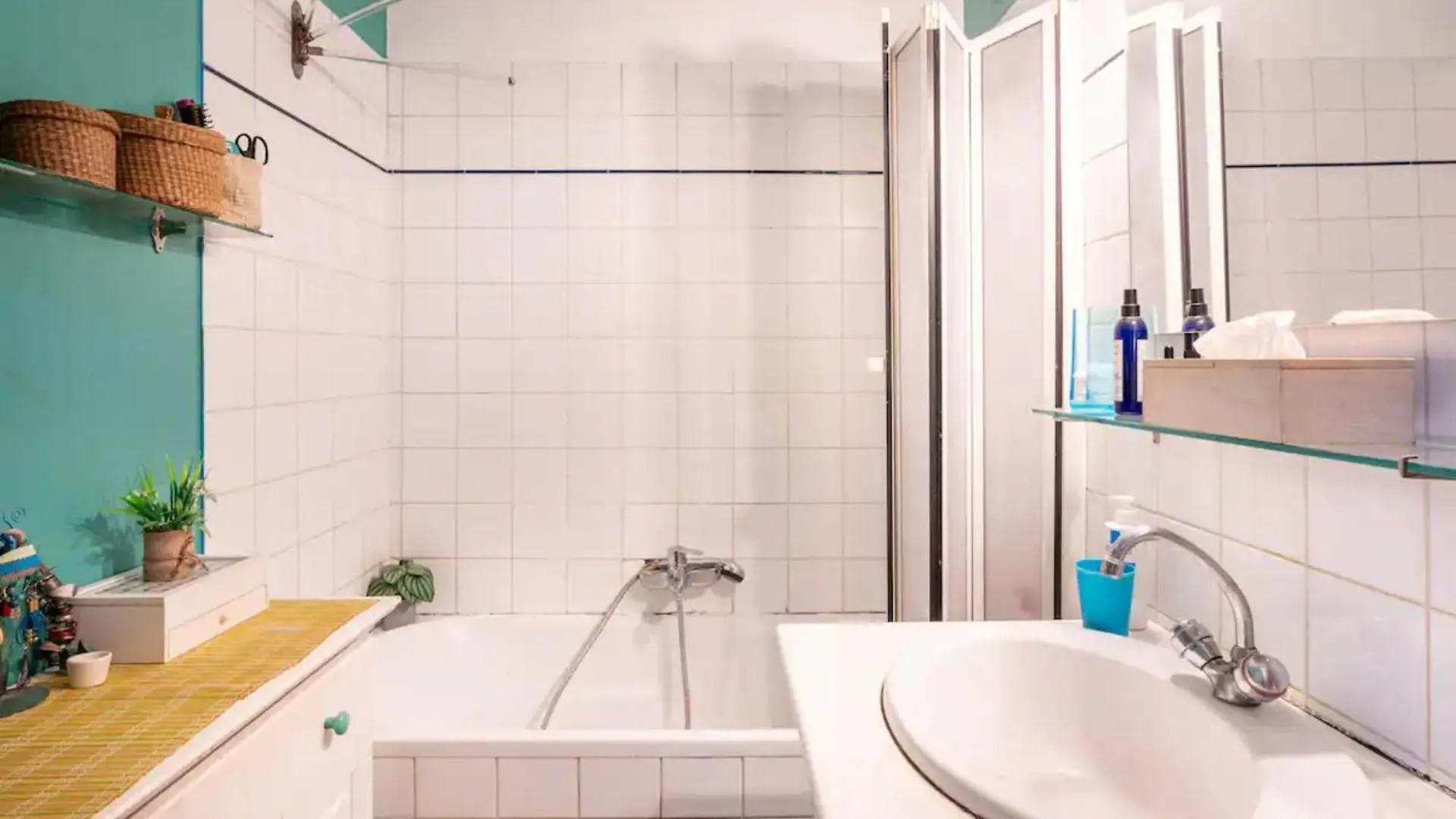 Apartment Vintage 2bd With Patio In Montmartre *
