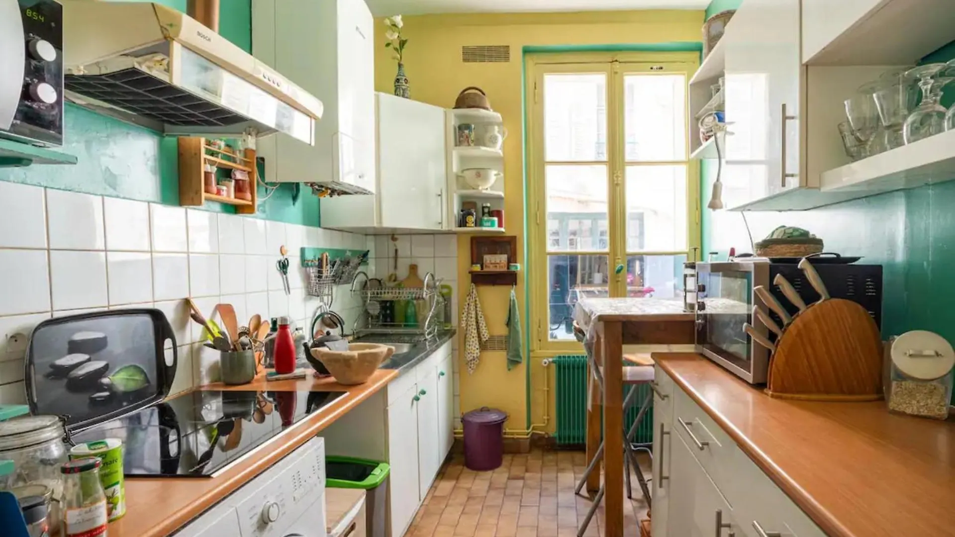 Vintage 2bd With Patio In Montmartre * Paris
